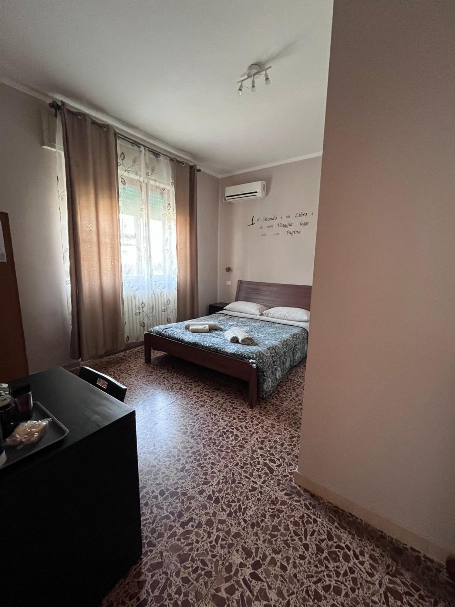 Hotel Via Vai à Pise Chambre photo